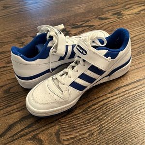 Adidas forum low